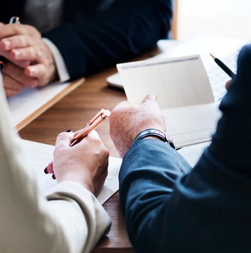 تیم حرفهای ایران سایت سازان در حال کار